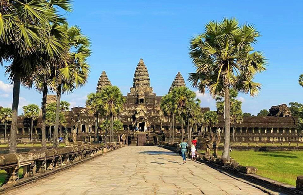 11 Day Private tour of Siem Reap, the North, and Kratie